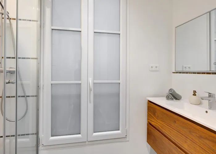 Arc De Triomphe&théâtre Marigny - Vacation Appartement *